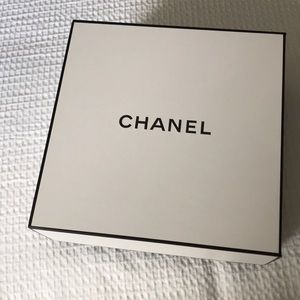 Chanel gift box